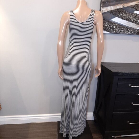ROMEO & JULIET COUTURE Maxi Dress Striped Sleeveless Fitted Tank Slimming Summer - Picture 6 of 12